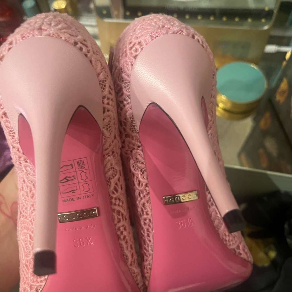 🐰Gucci lace pink pumps - Picture 6 of 7
